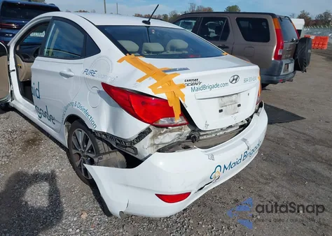 2017 Hyundai Accent Value Edition z USA, uszkodzony, nr VIN KMHCT4AE5HU334823